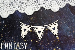 Чипборд Fantasy "Растяжка с флажками 1391" размер 8,1*3,6 см